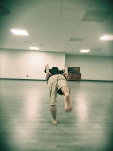 preparativa-virabhadrasana-3-2