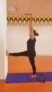 utthita-padangusthasana-pared