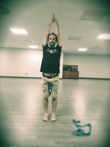 vrksasana-simplificado-ladrillo