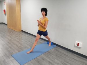 gestos-virabhadrasana-2