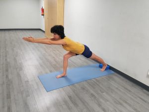 gestos-virabhadrasana-vinyasa