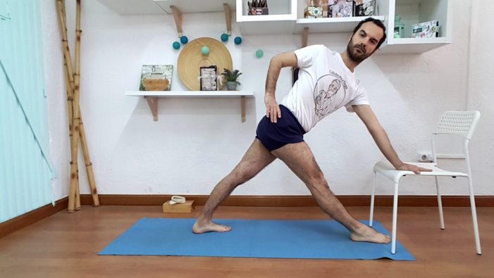 parivrtta-trikonasana