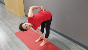 parsva-uttanasana