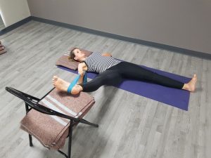 supta padangusthasana lateral en el embarazo